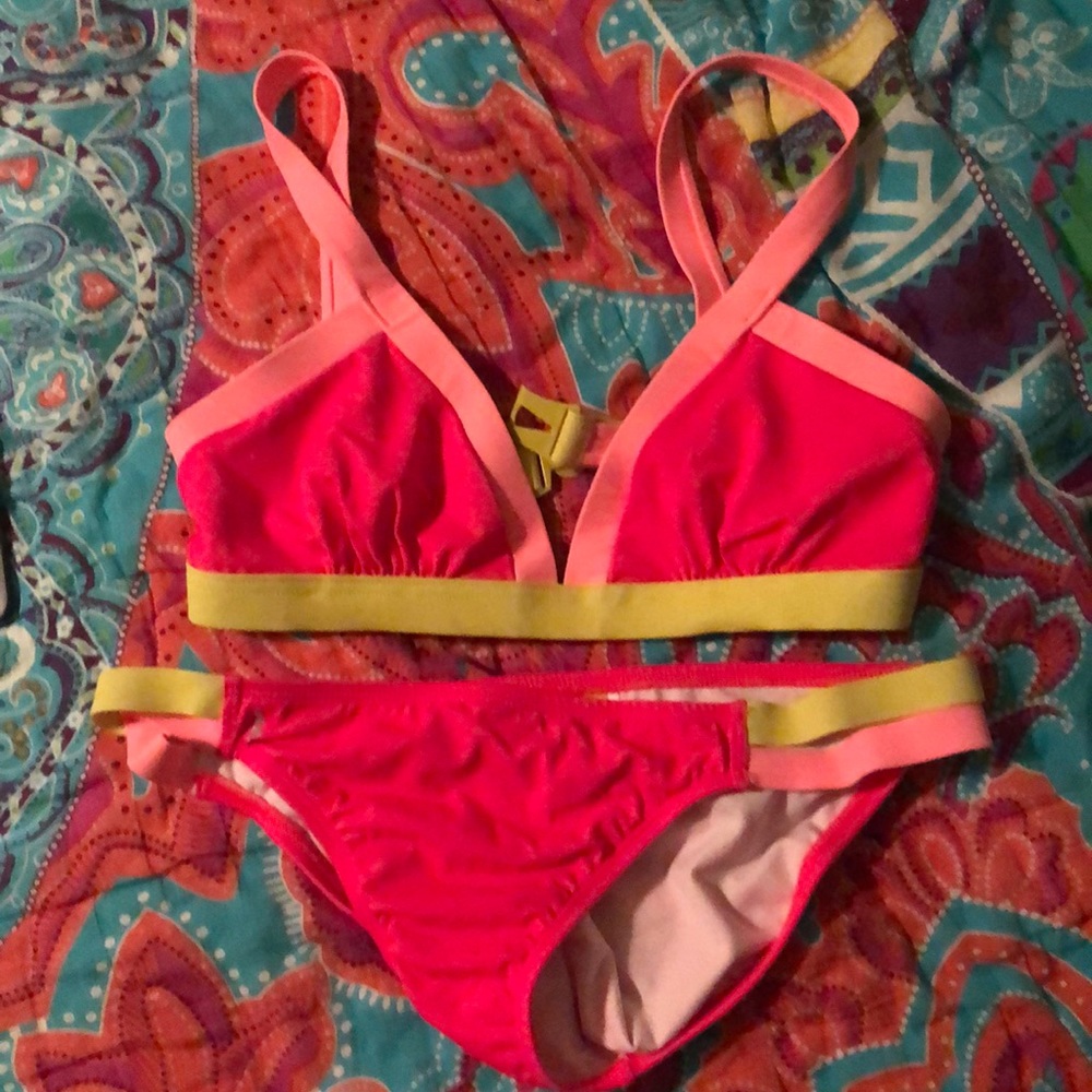 Swim suit - never worn